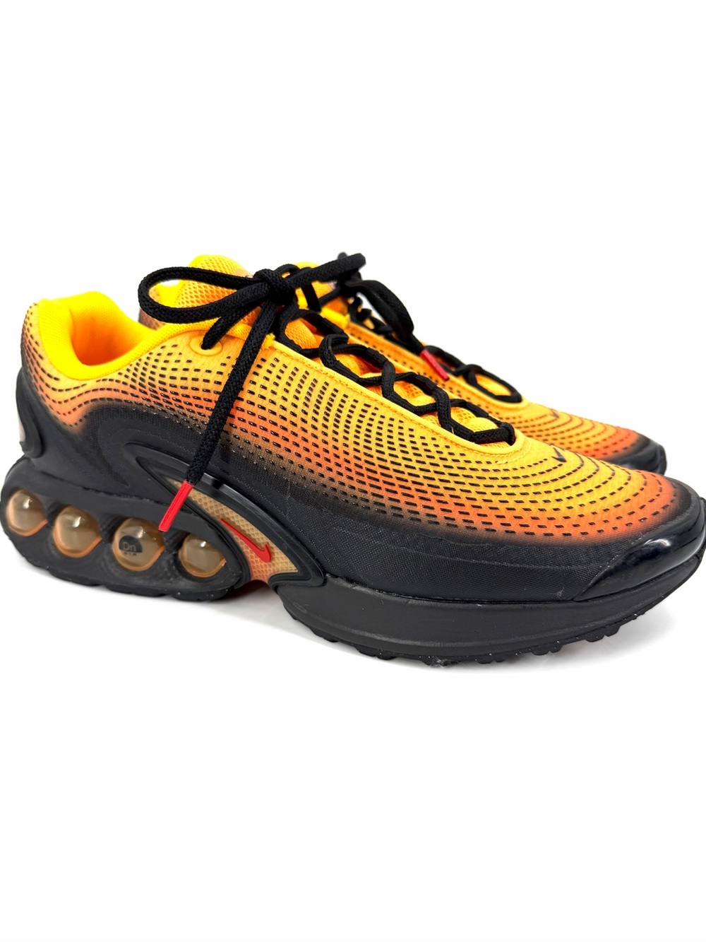 Nike Air Max DN SE Laser Orange Black Sneakers HM0810-100 Sz 9 Mens 10.5 Womens